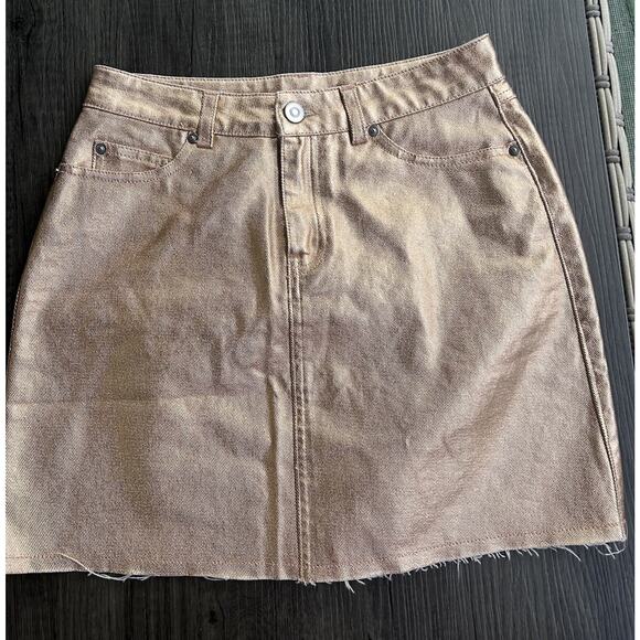 EUC Want and Need Gold Mini Skirt- Size Small (Measurements in Description) - Picture 1 of 4
